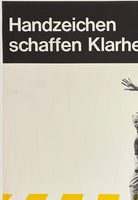 HANDZEICHEN SCHAFFEN KLARHEIT - Hand Signals Create Clarity